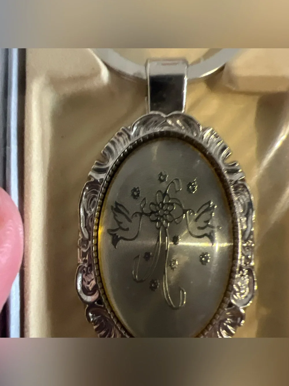 Two Doves Keychain Still In Box New Gift